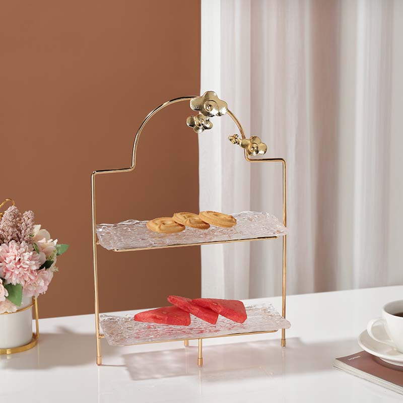 tiered cake stand